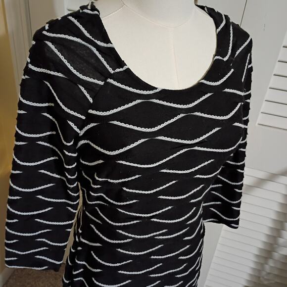 ECI 6 Skater Sweater Dress Textured Black and White Raglan Sleeve Light-Weight - Picture 4 of 12